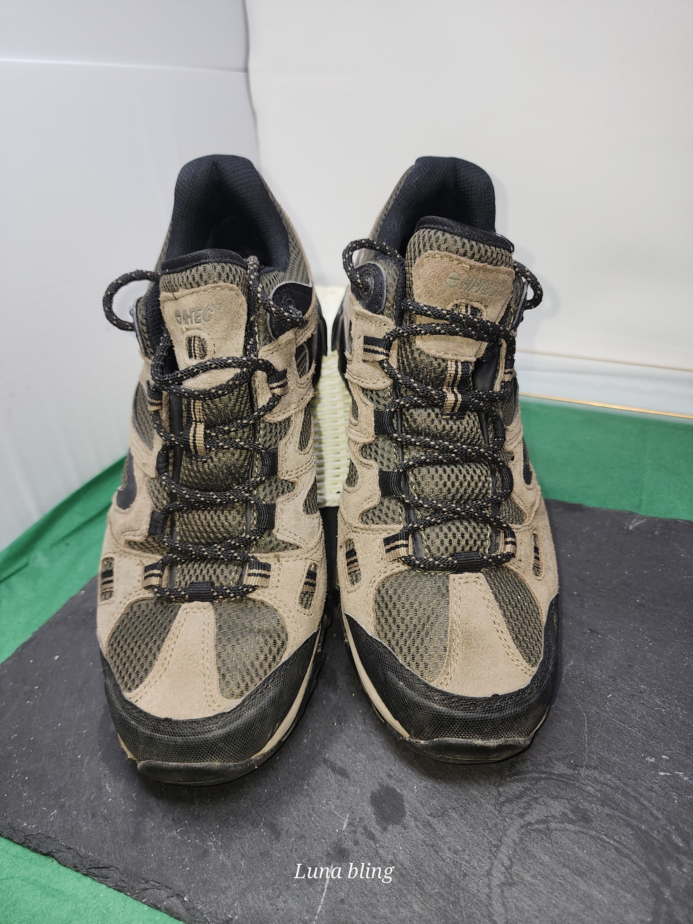 Hi-Tec Men's Tan and Black Trail Boots